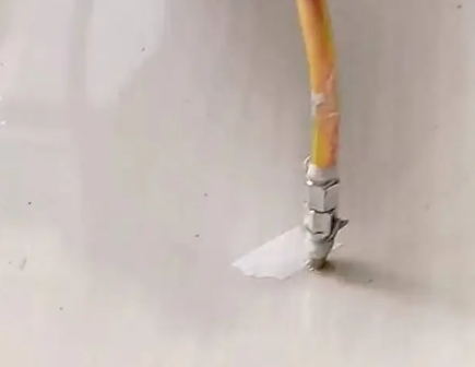 攀枝花市瓷砖空鼓维修公司专业解答在瓷砖铺贴过程中，如果使用的砂料过粗（如全部使用了粗砂），可能会导致以下问题